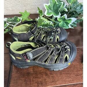 Keen black waterproof boys sandals size 11